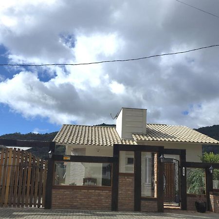 Mini Houses ウルビシ エクステリア 写真